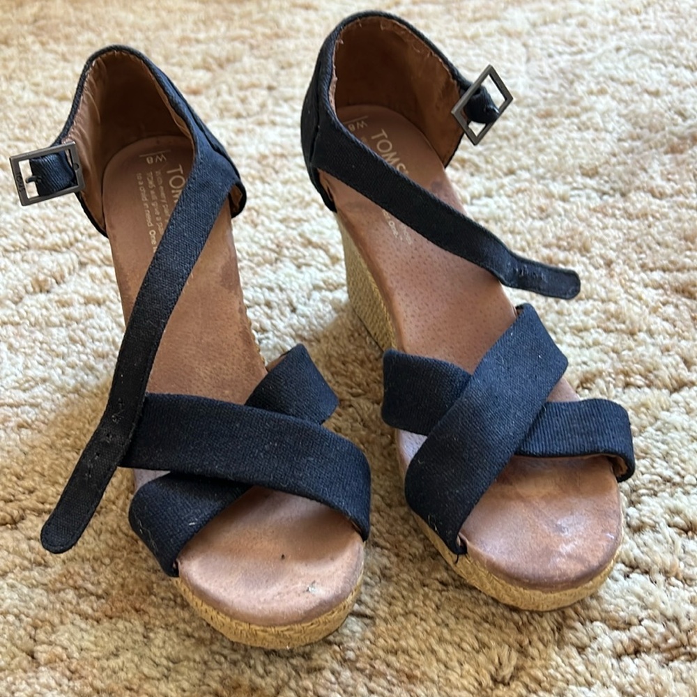 Toms black wedge high heel sandals